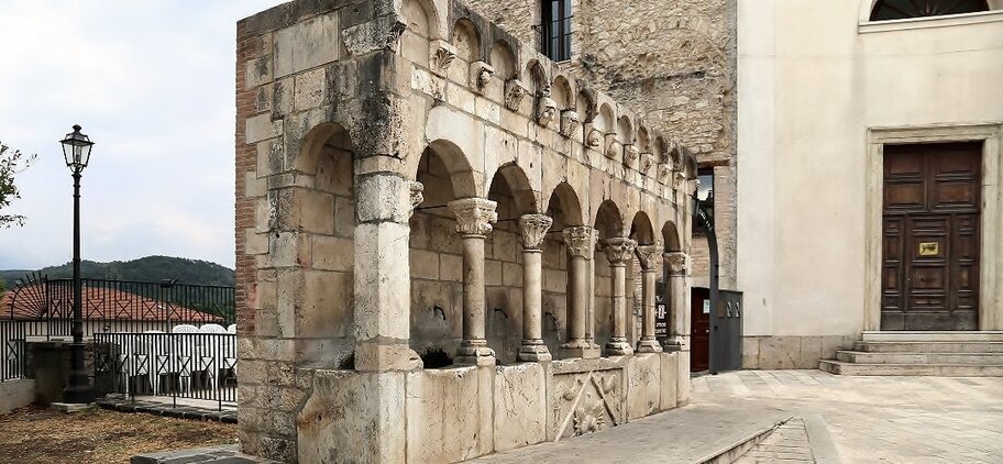 Isernia Fontana fraterna - Molise