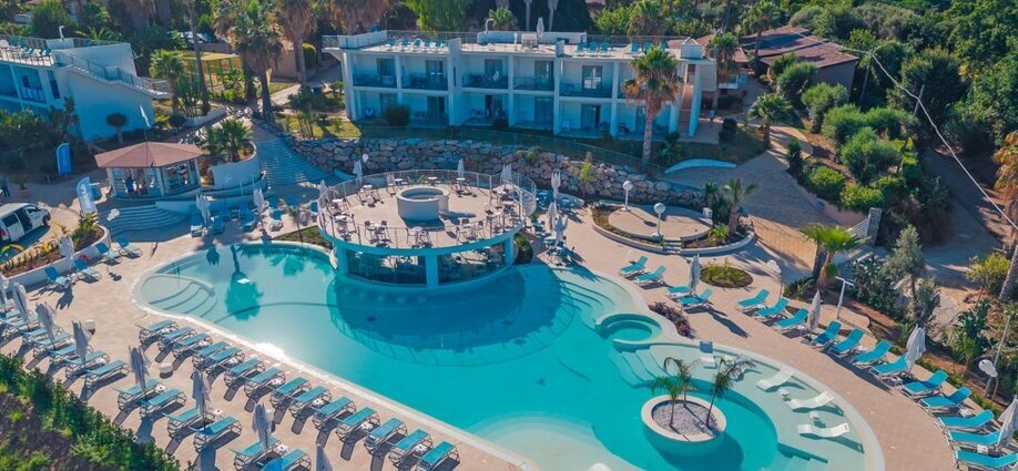 Alpiclub Costa Degli Dei Resort