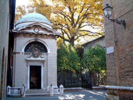 Ravenna - Tomba di Dante