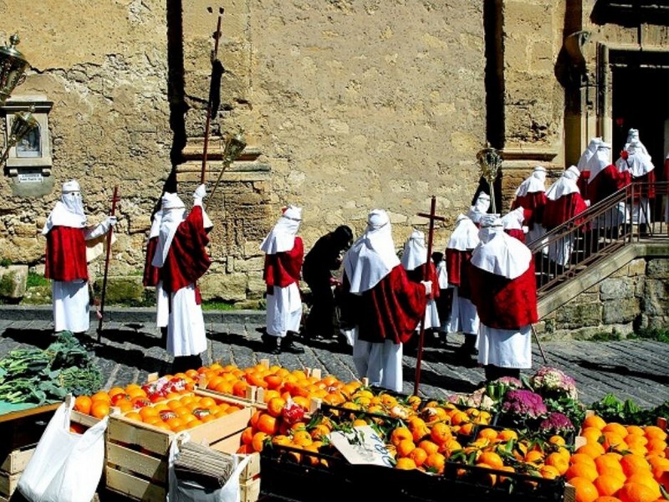 Processione Enna - Sicilia Processione Enna - Sicilia