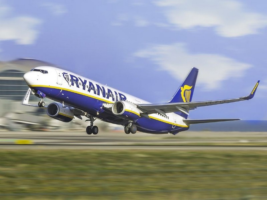 airplane low cost airplane low cost