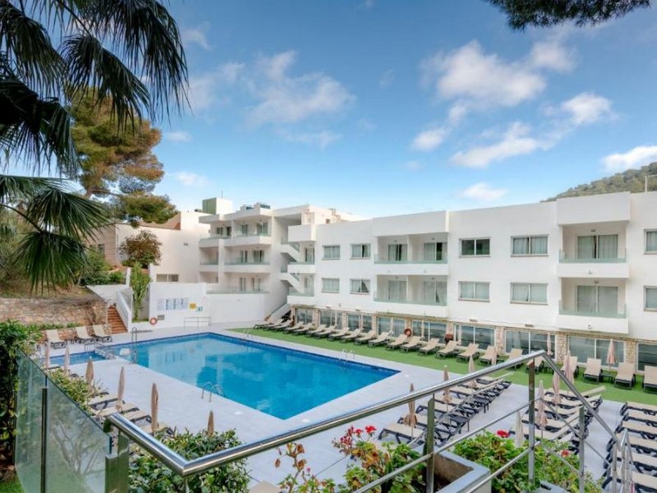 aparthotel-el-pinar-ibiza2 aparthotel-el-pinar-ibiza2