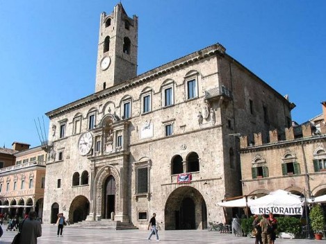 Ascoli Piceno - Palazzo dei Capitani del Popolo